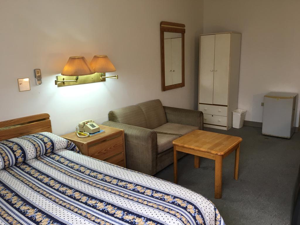 Tamuning Plaza Hotel מראה חיצוני תמונה